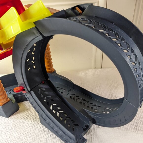 Disney Mickey Mouse Roadster Racers Super Charged Race Track Drop & Loop READ - Picture 7 of 10